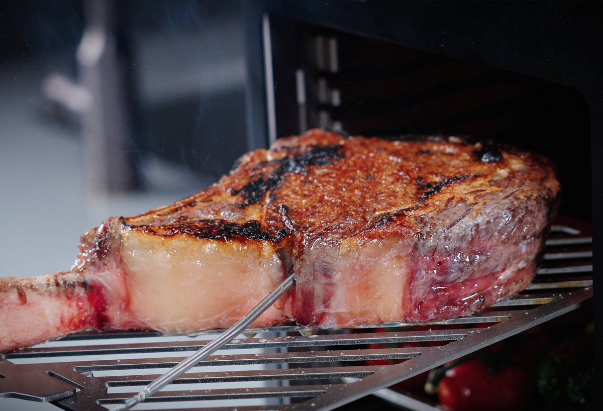 Grilled Tomahawk Steak